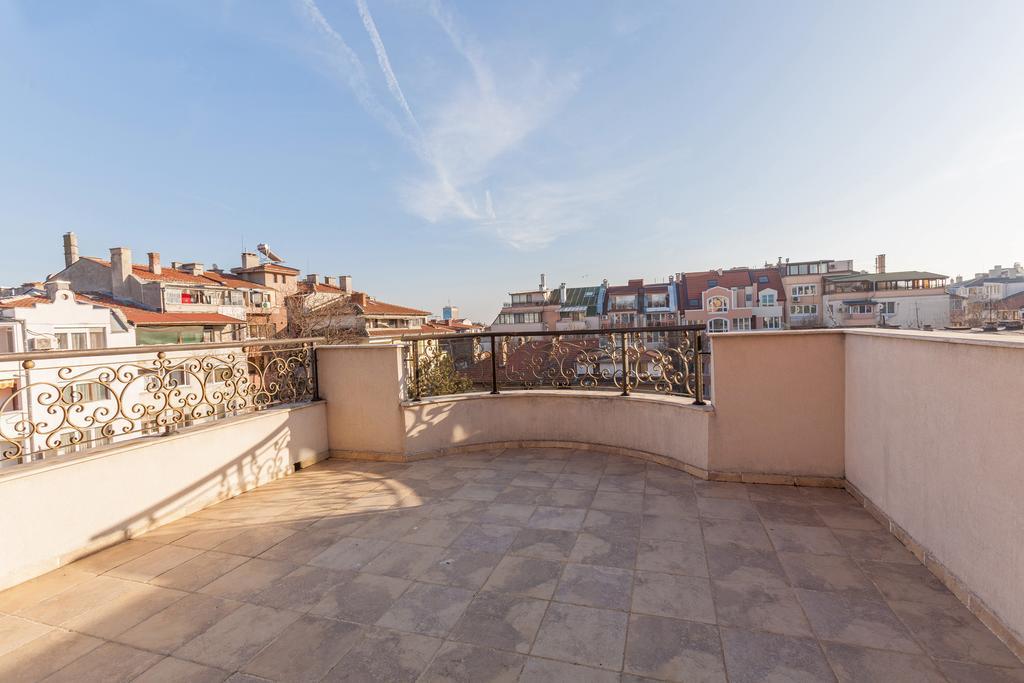Семеен Хотел Опера Hotel Burgas Exterior photo